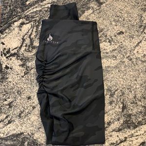 Ryderwear Black Scrunch Butt Camouflage Leggings